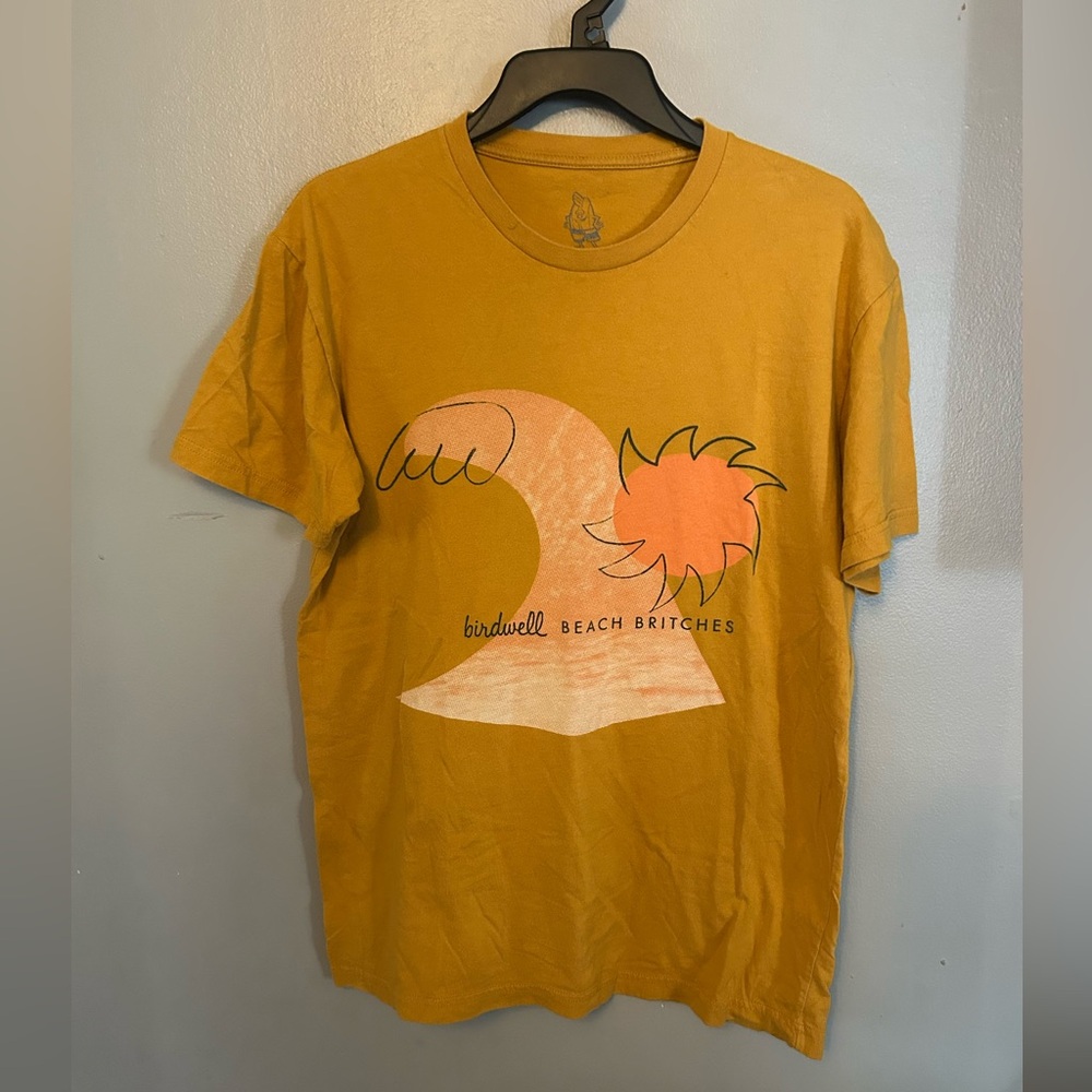 Birdwell Beach Britches T-Shirt - mustard/gold 100% cotton graphic tee